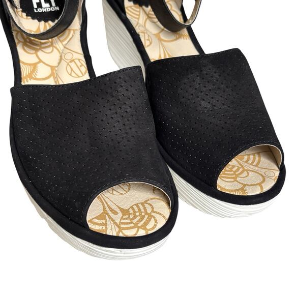 FLY London Yake Perforated Leather Wedge Sandals Black‎ Nubuck Sz 40 White Sole - Picture 4 of 16